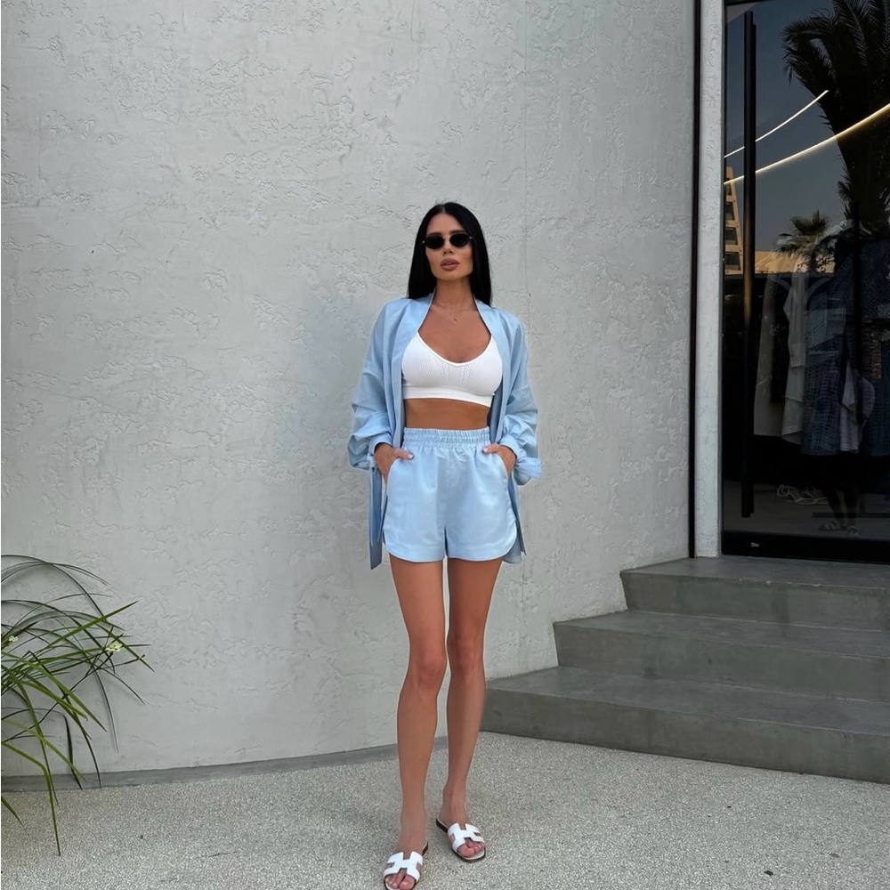 Women’s Light Blue Athletic Shorts — Relaxed Elastic-Waist